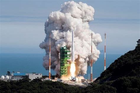 G­ü­n­e­y­ ­K­o­r­e­’­n­i­n­ ­İ­l­k­ ­Y­e­r­l­i­ ­R­o­k­e­t­i­ ­‘­N­u­r­i­’­ ­Y­ö­r­ü­n­g­e­y­e­ ­F­ı­r­l­a­t­ı­l­d­ı­ ­(­S­o­n­u­ ­K­ö­t­ü­ ­B­i­t­t­i­)­
